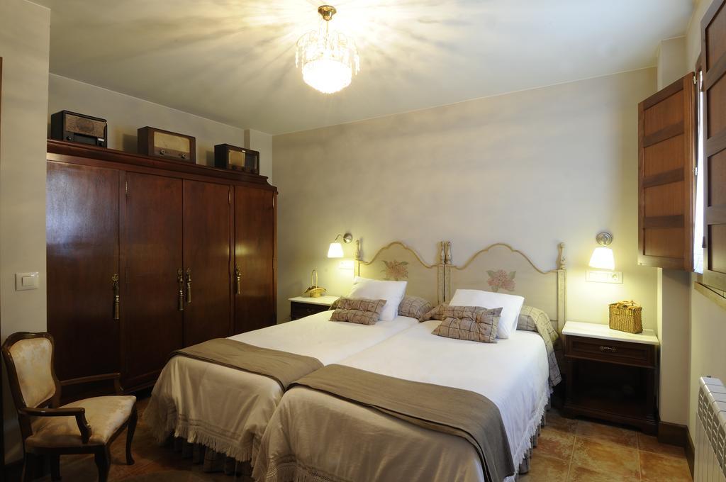 Apartamentos Casa Maria Juanin Collanzo Zimmer foto